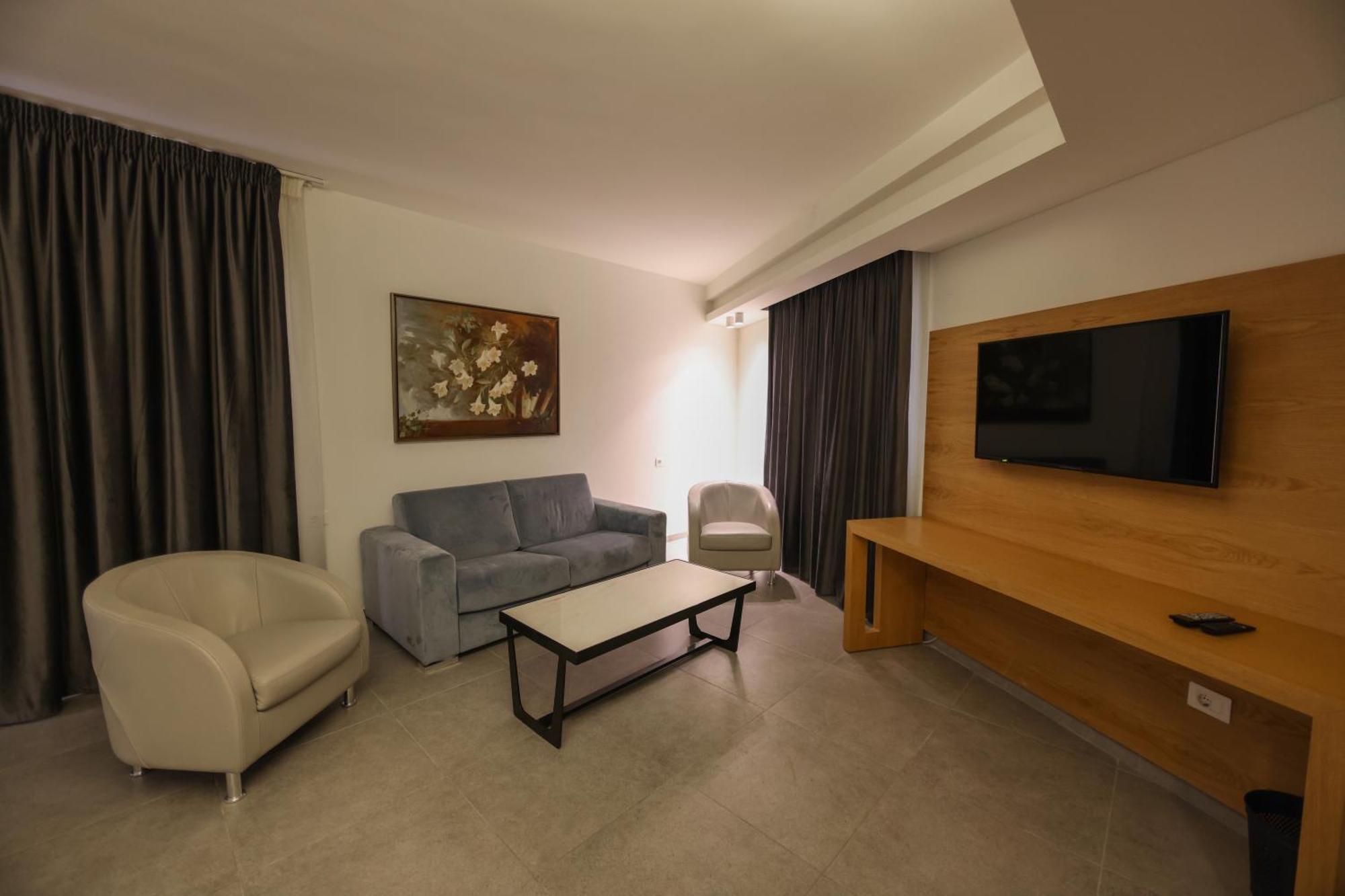 Majestic Byblos Grand Hotel מראה חיצוני תמונה