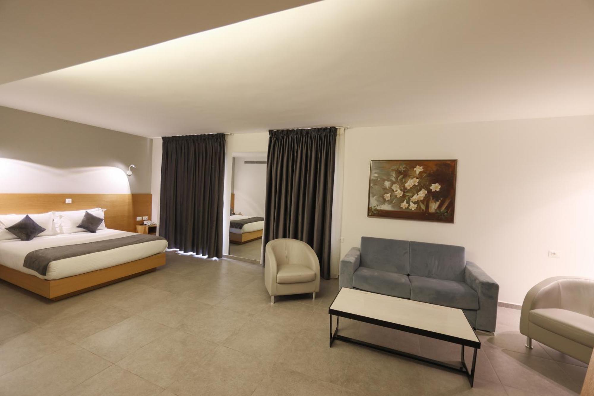 Majestic Byblos Grand Hotel מראה חיצוני תמונה