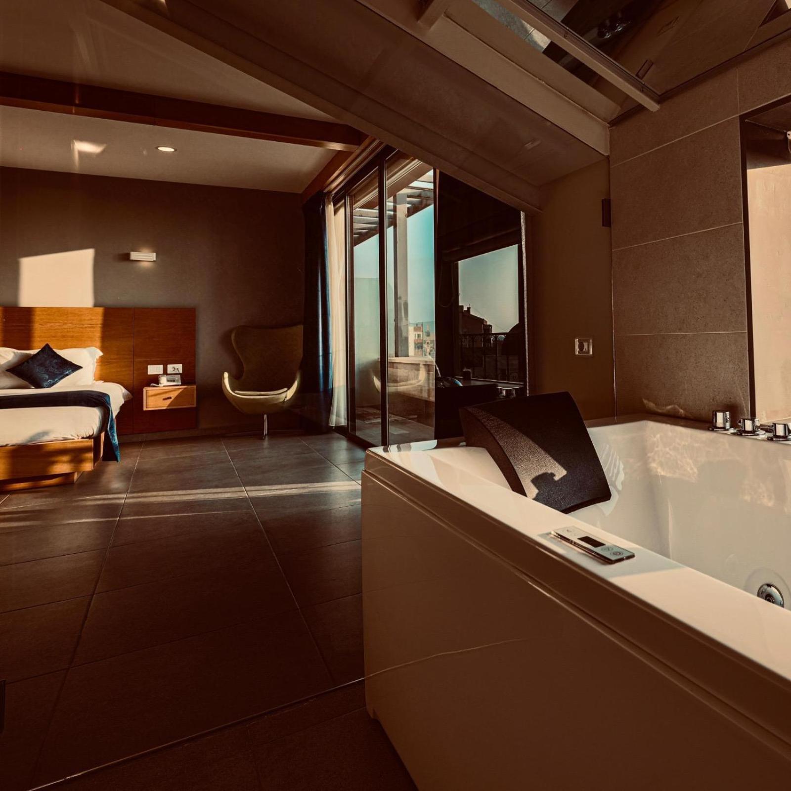 Majestic Byblos Grand Hotel מראה חיצוני תמונה